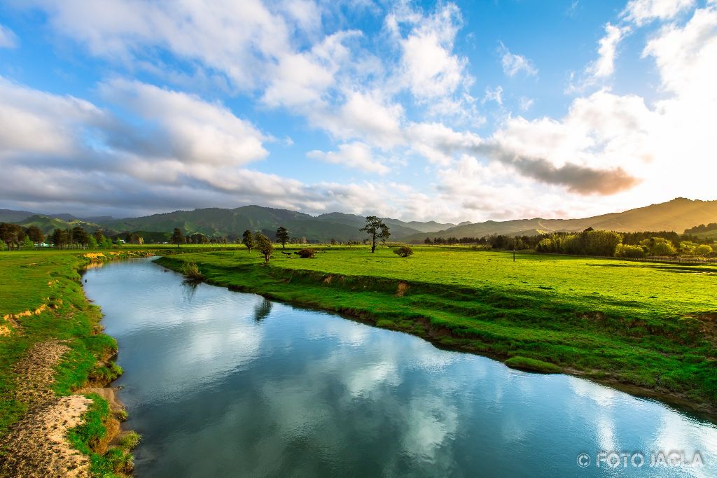Wunderschne Landschaft in der Nhe von Marokopa
Neuseeland (Nordinsel)