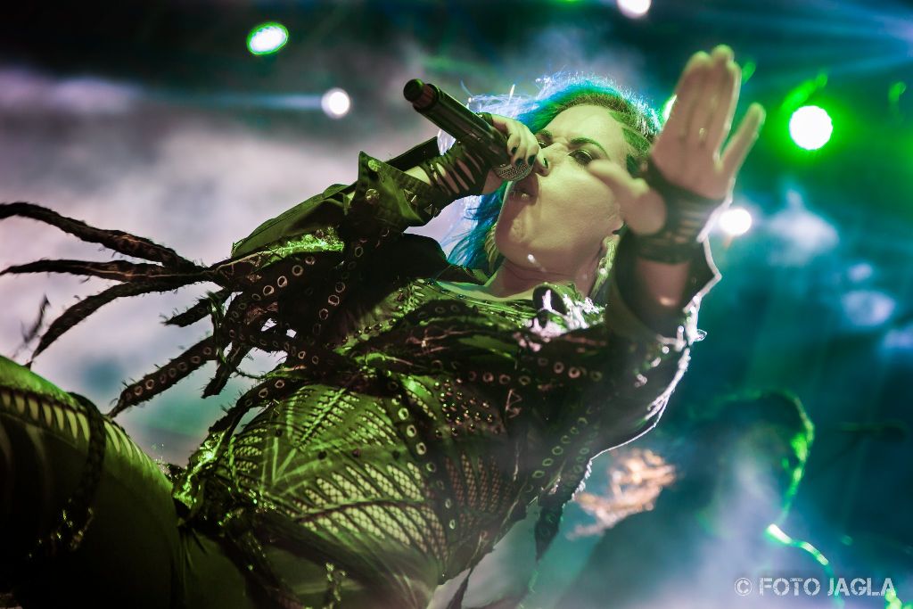 70000 Tons Of Metal 2017
Alissa White-Gluz von Arch Enemy auf der Pooldeck-Stage