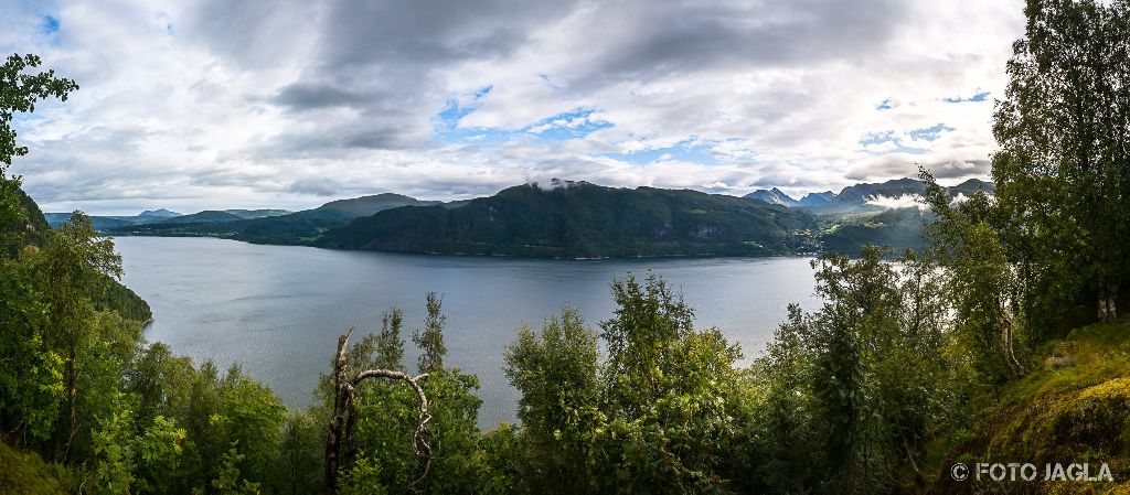 Norwegen 2017 - Storfjord
Unterwegs mit dem Kajak durch die Fjord-Landschaft