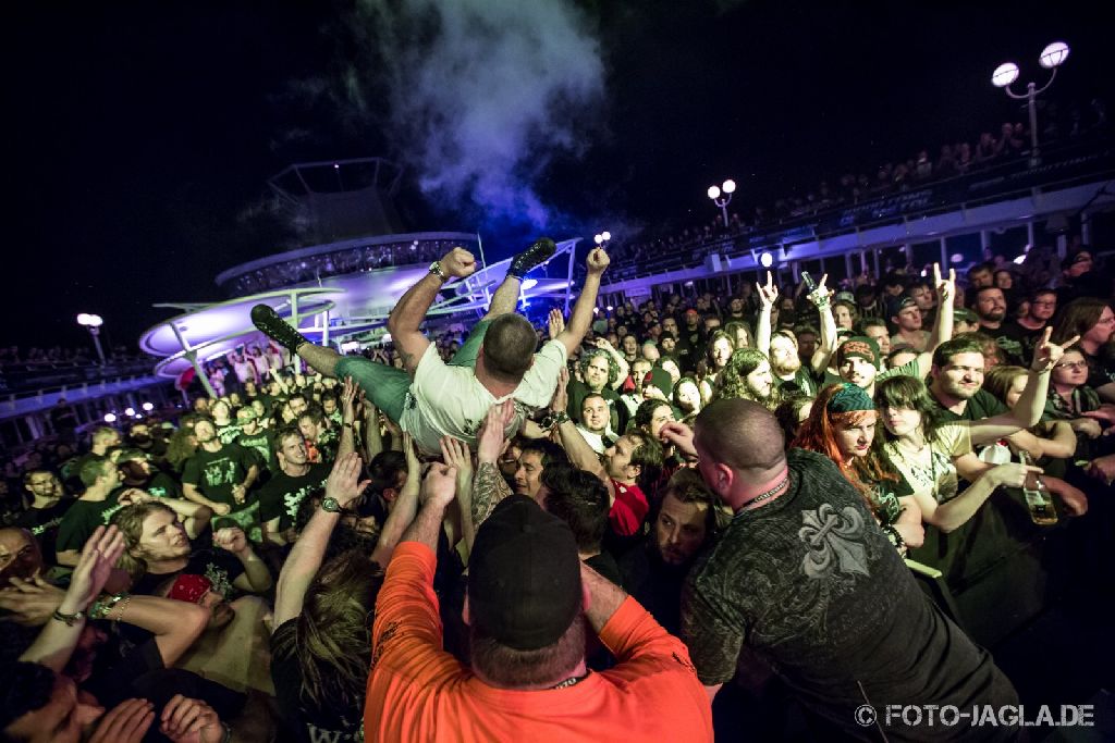 70000 Tons of Metal 2014 ::. Crowd @ Carcass