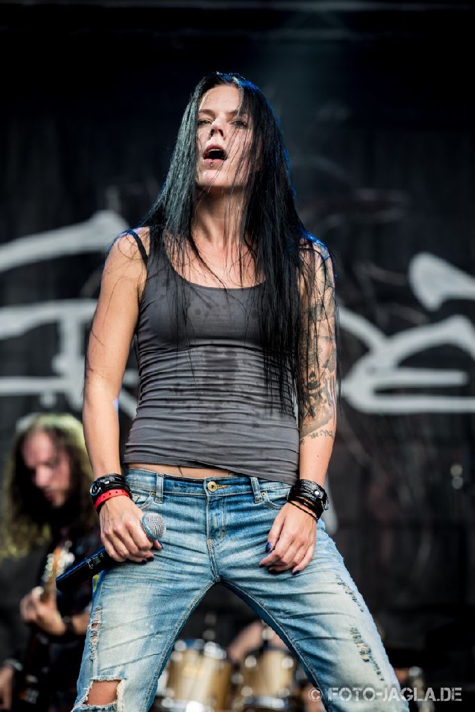 Metaldays 2014 ::. Britta Grtz from Cripper