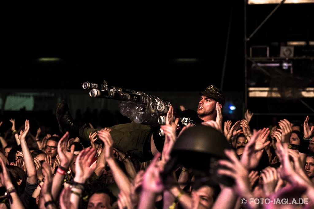 Metaldays 2014 ::. Crowd during Sabaton
