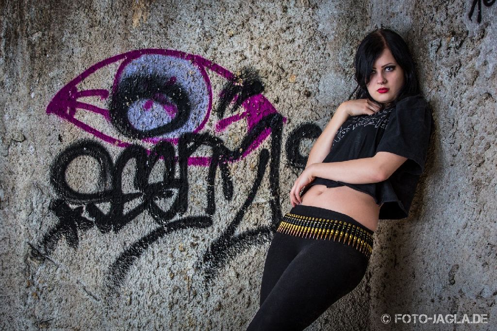 Lost Place Outdoor Shooting mit Model Frida