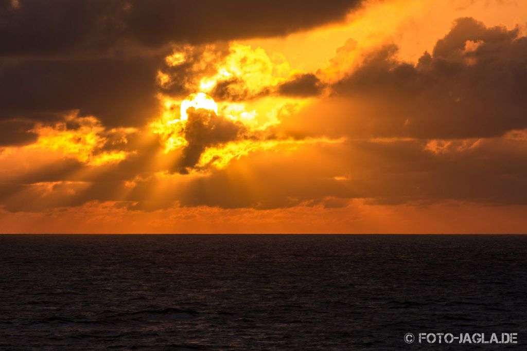 70000 Tons of Metal 2015 ::. Beautiful sunset from the Liberty Of The Seas sailing to Jamaica