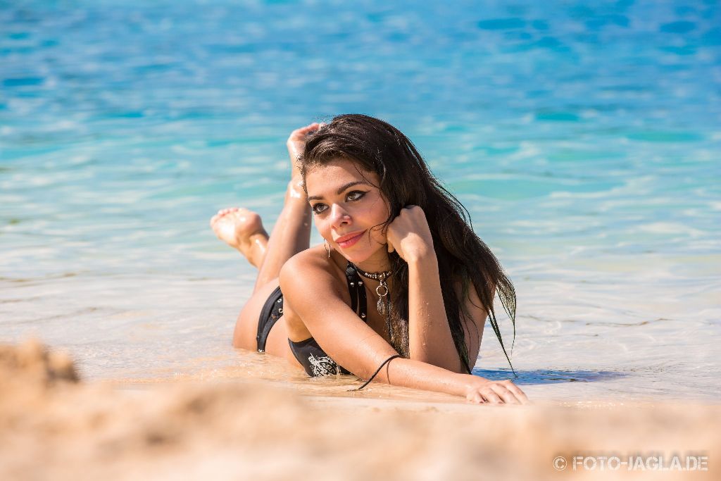 70000 Tons of Metal 2015 ::. Poolgirl Shooting at a beach in Jamaica in front of the Liberty Of The Seas