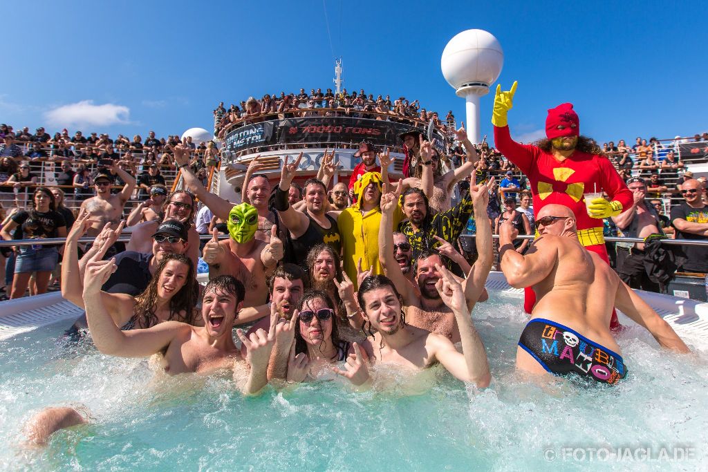 70000 Tons of Metal 2015 ::. Pooldeck impression