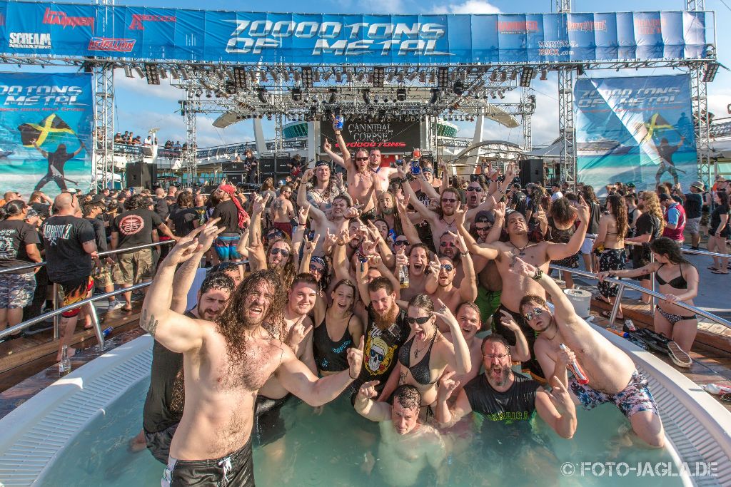 70000 Tons of Metal 2015 ::. Cannibal Corpse Pooldeck impression