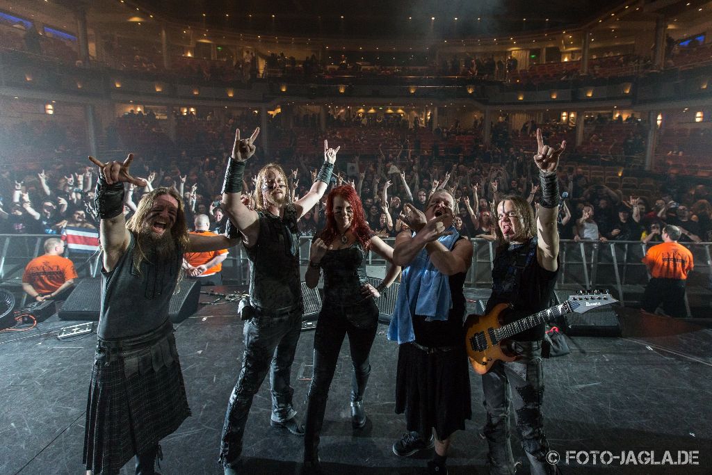 Abschlussbild von Ensiferum auf dem 70000 Tons of Metal 2015