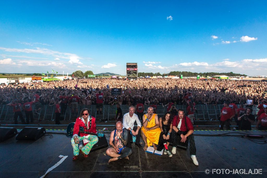 Abschlussbild von Knorkator auf dem Summer Breeze 2013