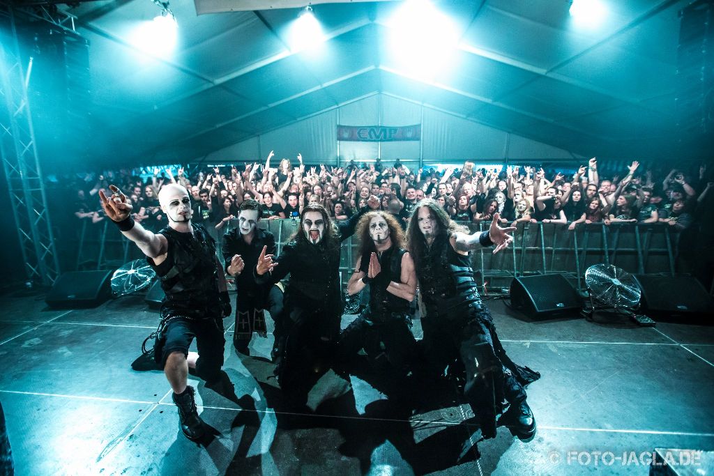 Abschlussbild von Powerwolf auf dem Dong Open Air 2013