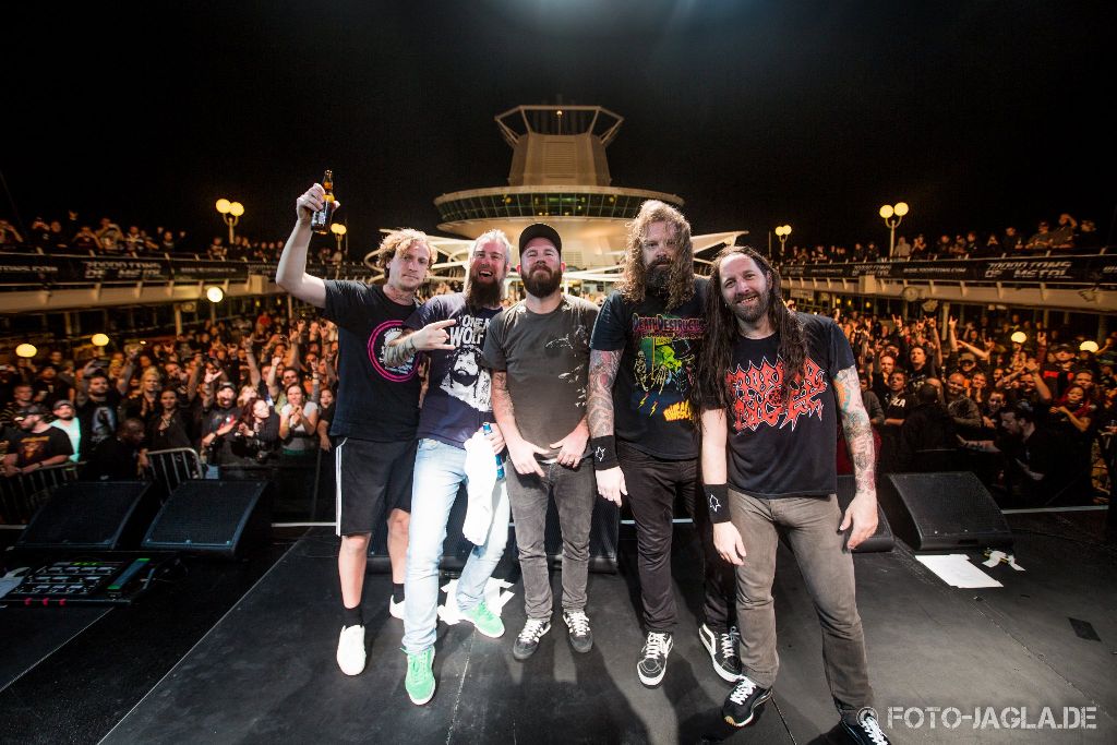 Abschlussbild von In Flames auf dem 70000 Tons of Metal 2013