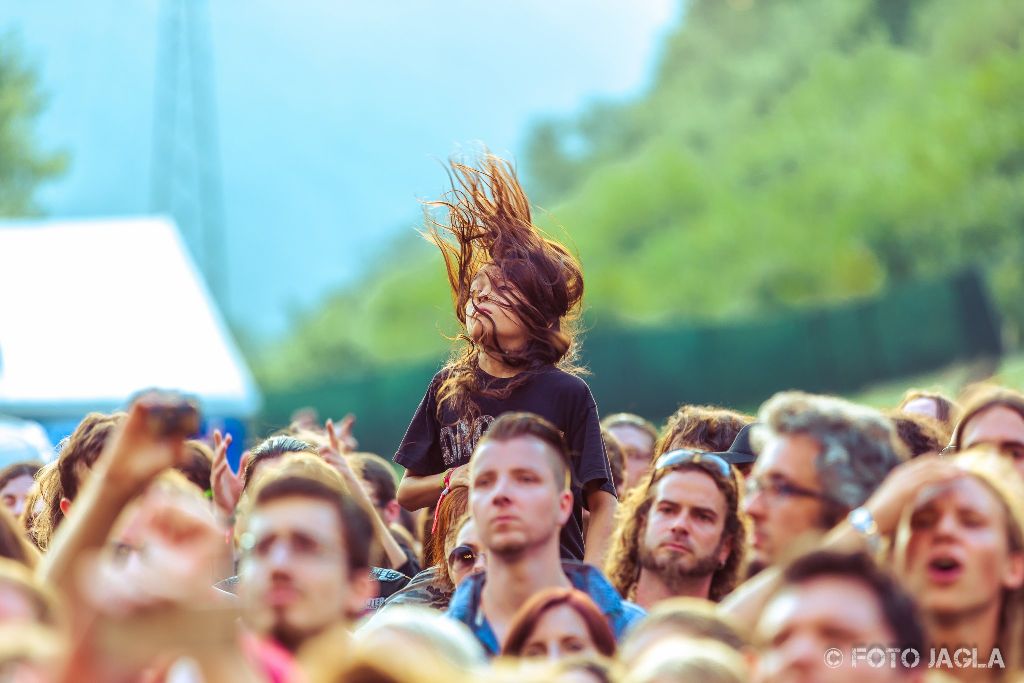 Metaldays 2015 (Day 1) ::. Crowd during Devin Townsend Project
