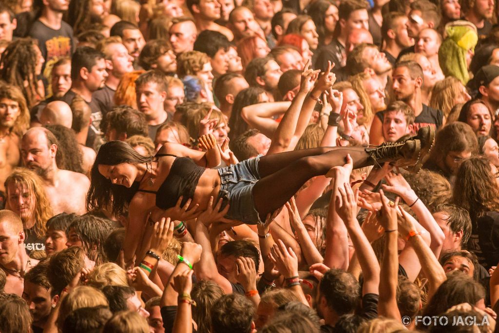 Metaldays 2015 (Day 5) ::. Crowd during Eluveitie