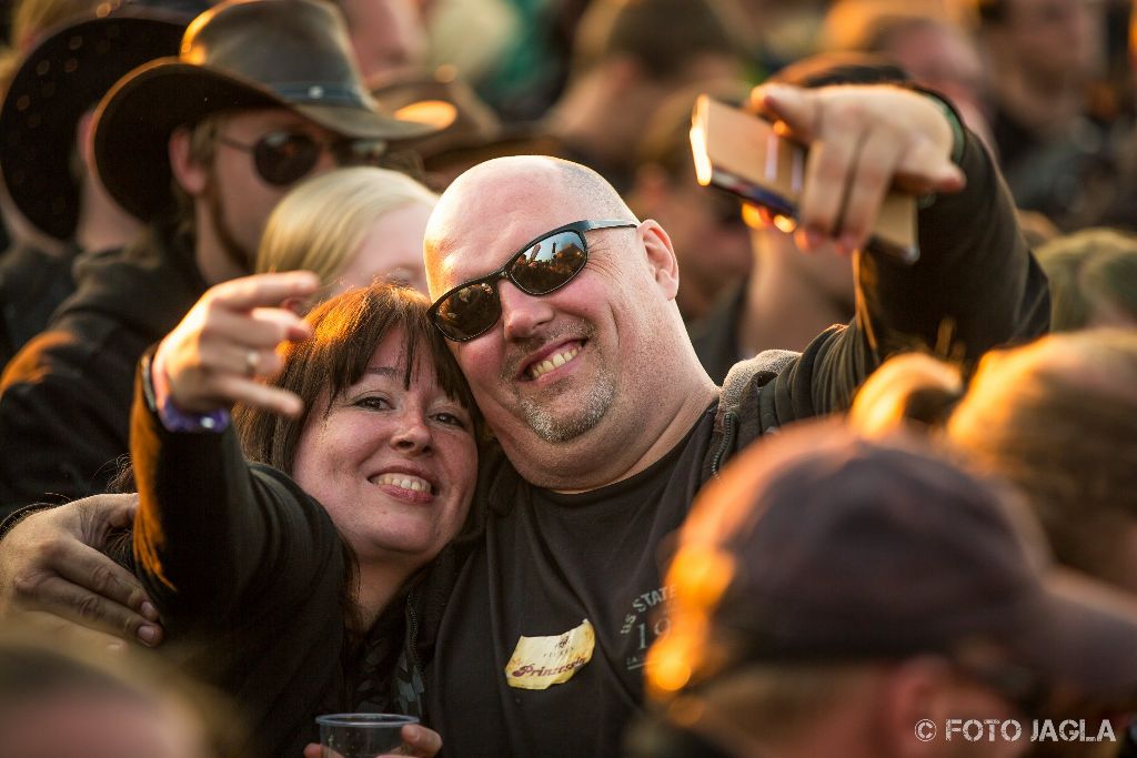 Crowd bei Schandmaul auf dem Rockharz 2015