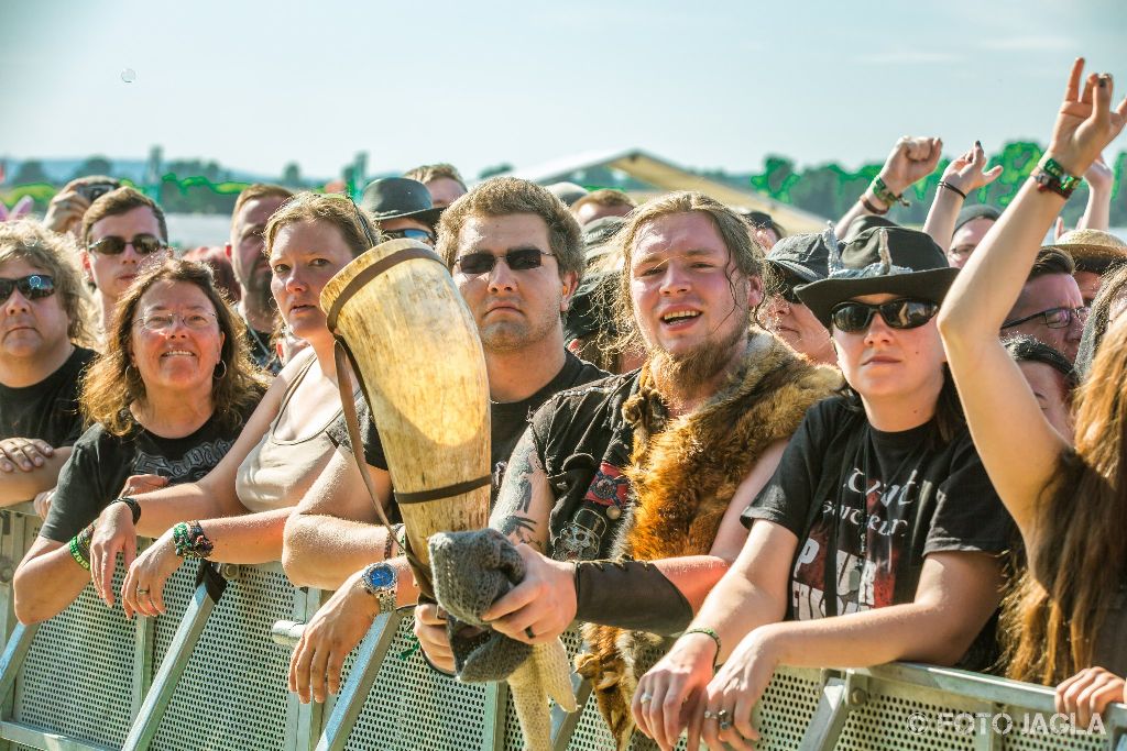 Crowd @ Orden Ogan auf dem Rockharz 2015