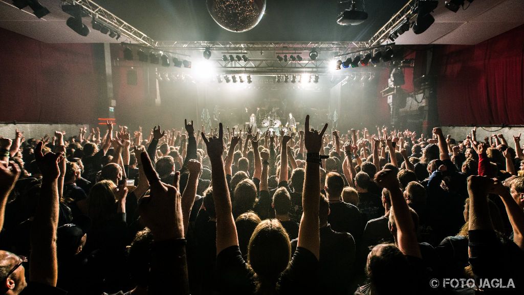 Powerwolf auf ihrer Wolfsnchte Tour am 05.09.2015 in der Live Music Hall in Kln