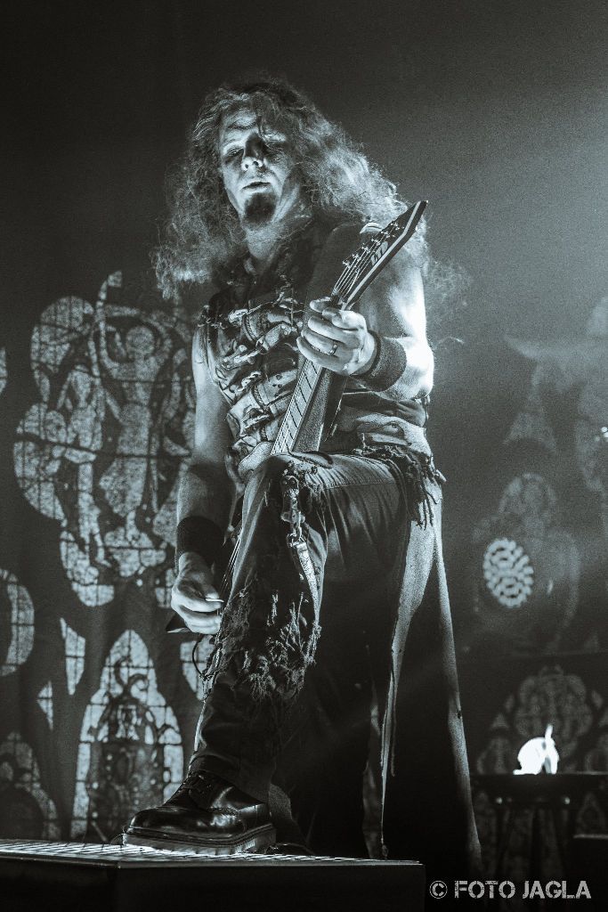 Powerwolf auf ihrer Wolfsnchte Tour am 05.09.2015 in der Live Music Hall in Kln