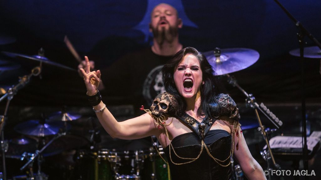 Xandria als Support-Band auf der Wolfsnchte Tour 2015 von Powerwolf am 06.09.2015 im Gebroeders De Nobel in Leiden