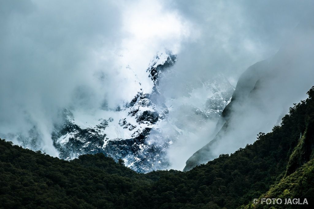 Berge zwischen Te Anau und Milford Sound
Neuseeland (Sdinsel)