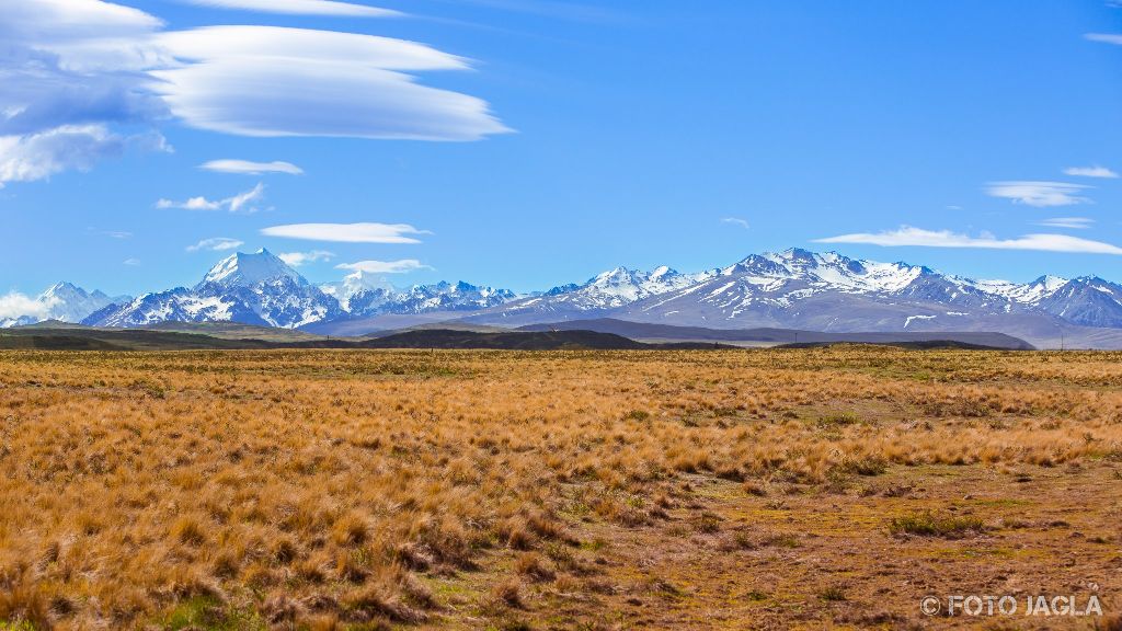 Steppe und schneebedeckte Berge in der Nhe von Fairlie
Neuseeland (Sdinsel)