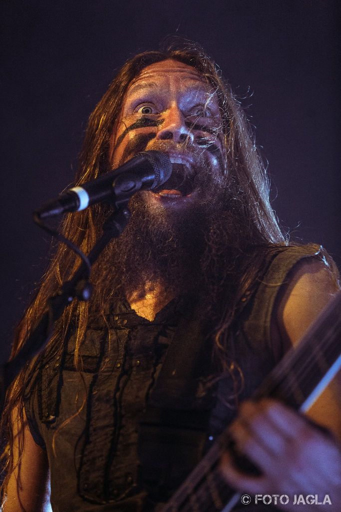 Ensiferum auf der »The Return Of The One Man Army« Tour am 20.04.2016 in der Live Music Hall in Köln