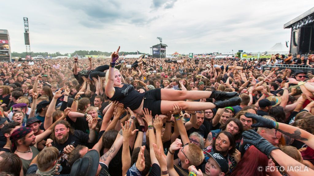 Crowd @ EQUILIBRIUM auf dem Summer Breeze 2016 in Dinkesbhl (Pain Stage)