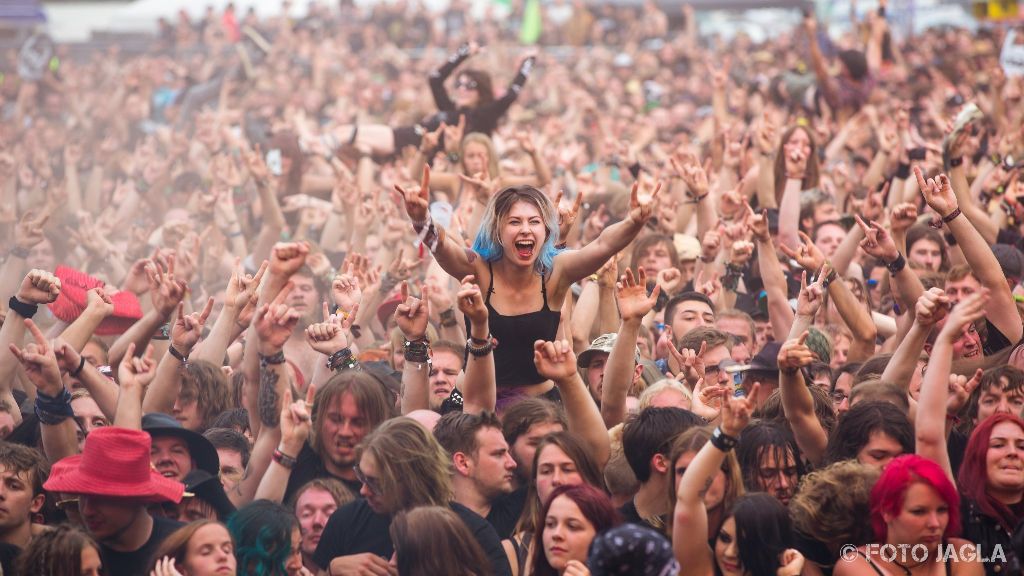 Crowd @ EQUILIBRIUM auf dem Summer Breeze 2016 in Dinkesbhl (Pain Stage)