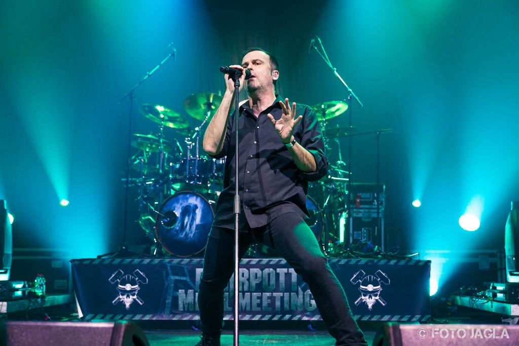 BLIND GUARDIAN auf dem Ruhrpott Metal Meeting 2016 in Oberhausen