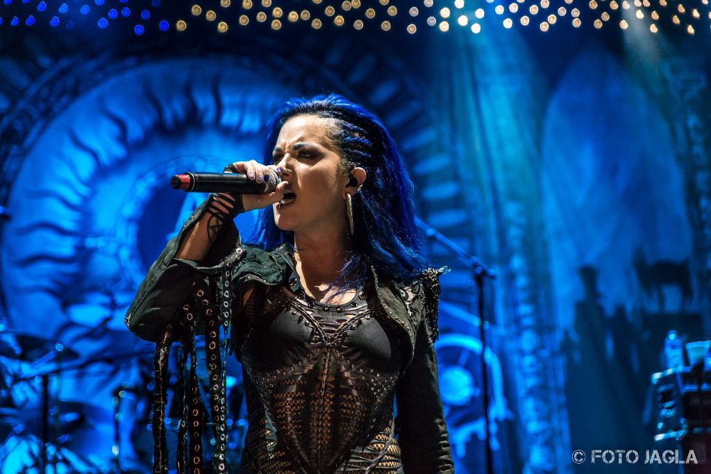 70000 Tons Of Metal 2017
Alissa White-Gluz von Arch Enemy im Alhambra Theater