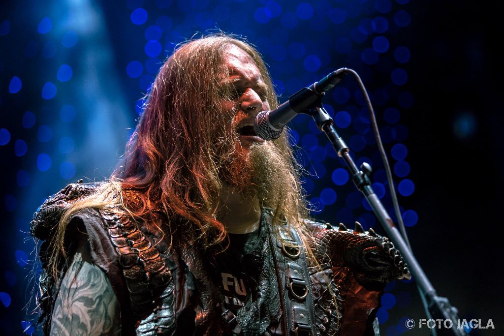 70000 Tons Of Metal 2017
Orden Ogan im Alhambra Theater
Snger Sebastian 