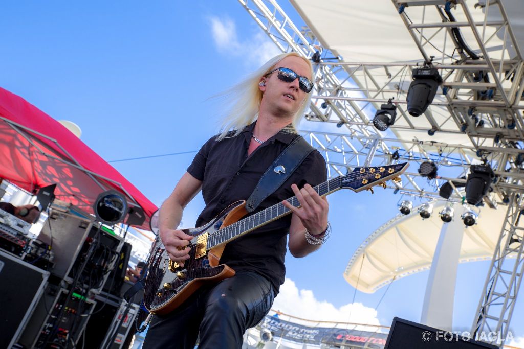 70000 Tons Of Metal 2017
Amaranthe auf der Pooldeck-Stage