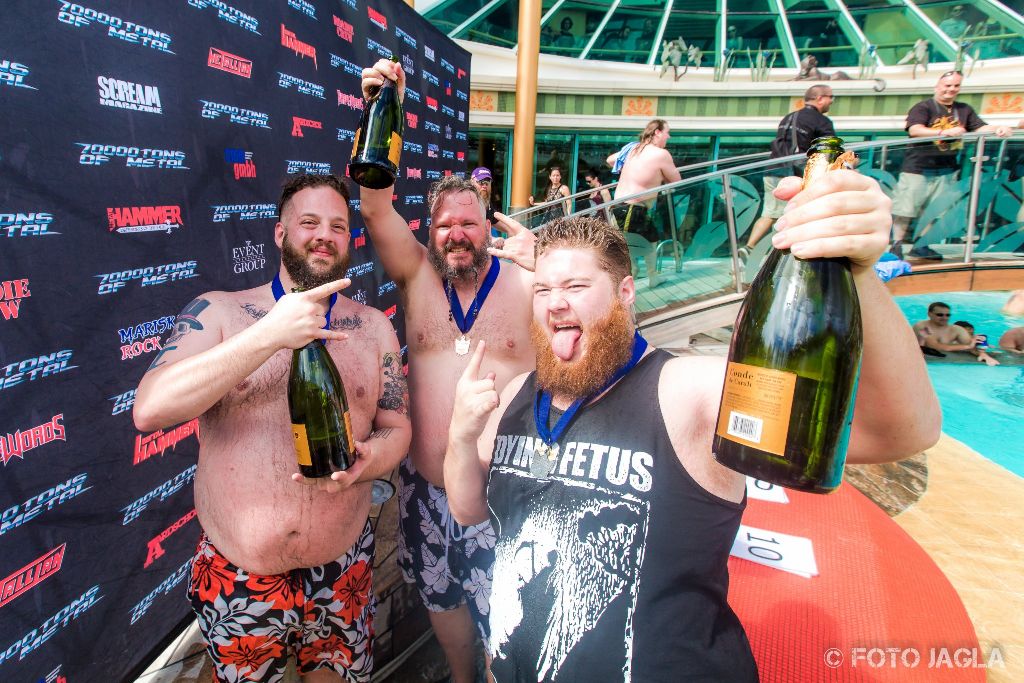 70000 Tons Of Metal 2017
Belly Flop Contest auf dem Pooldeck