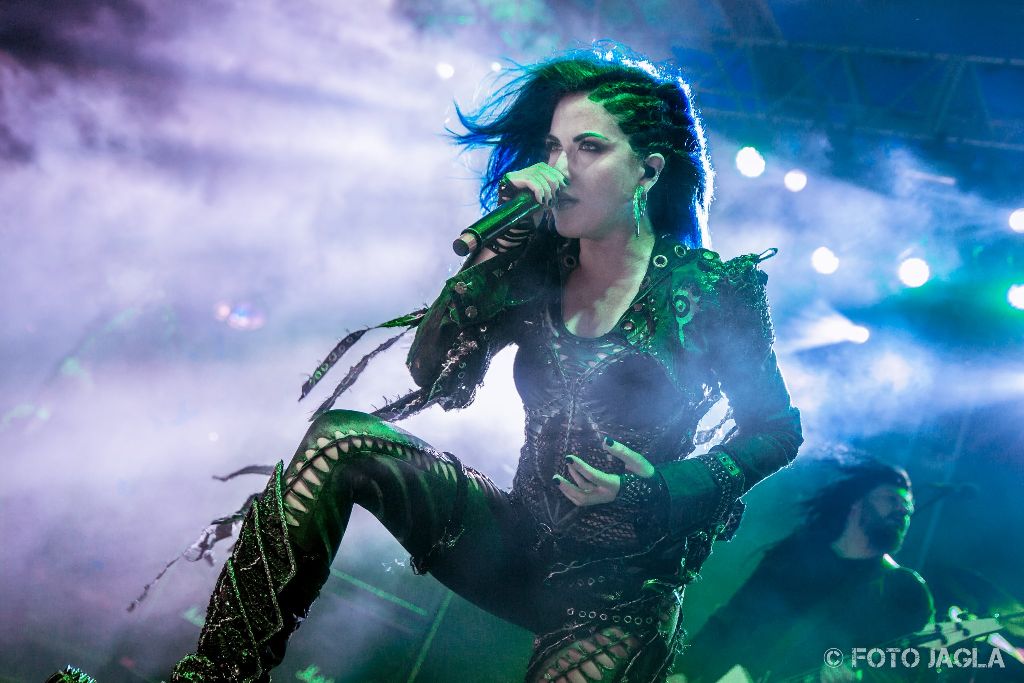 70000 Tons Of Metal 2017
Alissa White-Gluz von Arch Enemy auf der Pooldeck-Stage