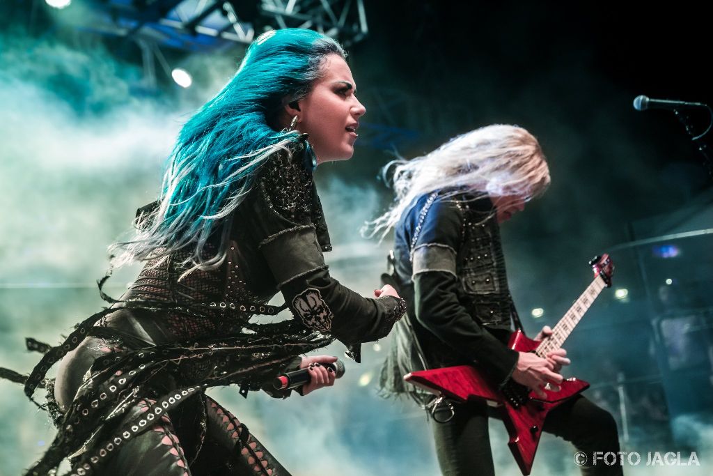 70000 Tons Of Metal 2017
Alissa White-Gluz von Arch Enemy auf der Pooldeck-Stage