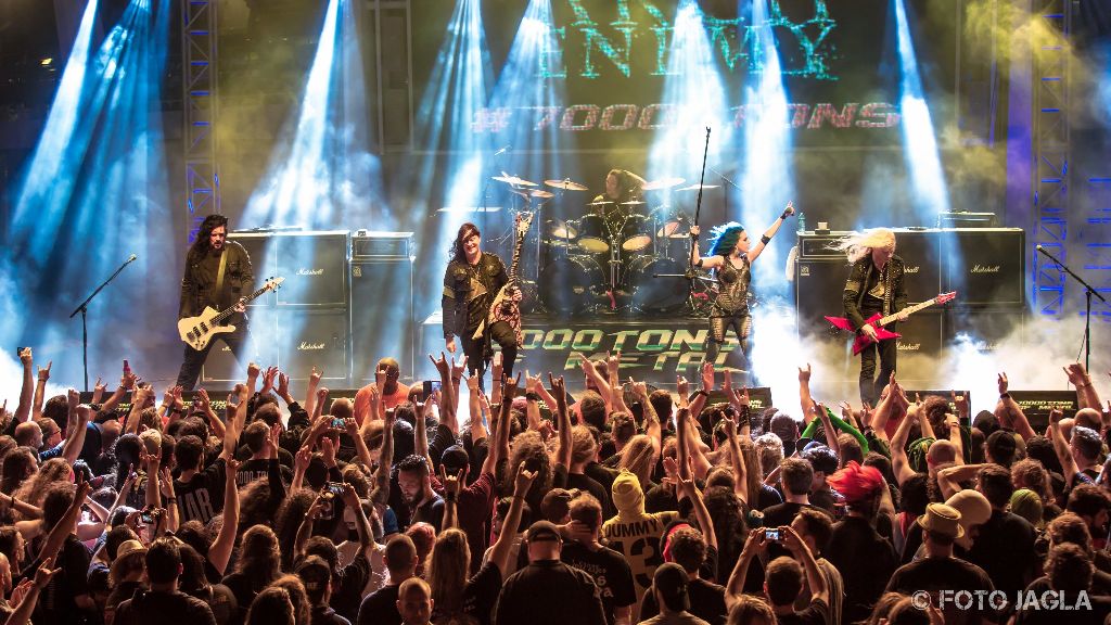 70000 Tons Of Metal 2017
Arch Enemy auf der Pooldeck-Stage