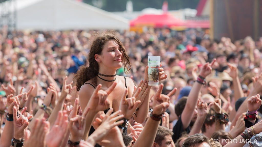 Summer Breeze Open Air 2017 in Dinkelsbhl
Impressionen aus dem Fotograben whrend WHILE SHE SLEEPS