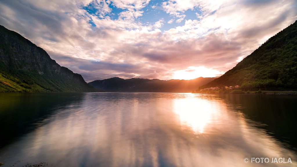 Norwegen 2017 - Storfjord
Unterwegs mit dem Kajak durch die Fjord-Landschaft