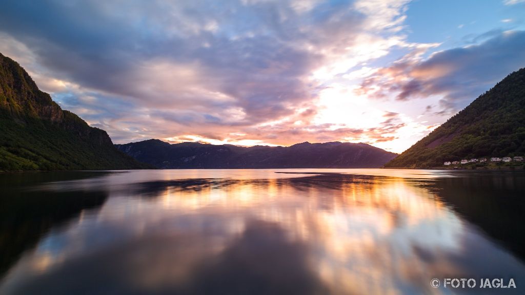 Norwegen 2017 - Storfjord
Unterwegs mit dem Kajak durch die Fjord-Landschaft