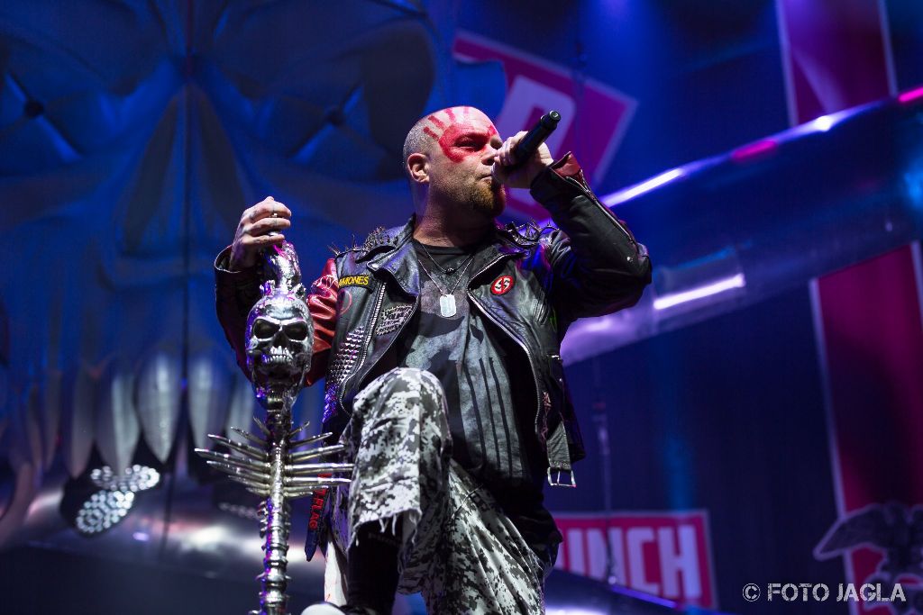 Five Finger Death Punch (Ivan Moody)
Knig-Pilsener Arena in Oberhausen am 24.11.2017