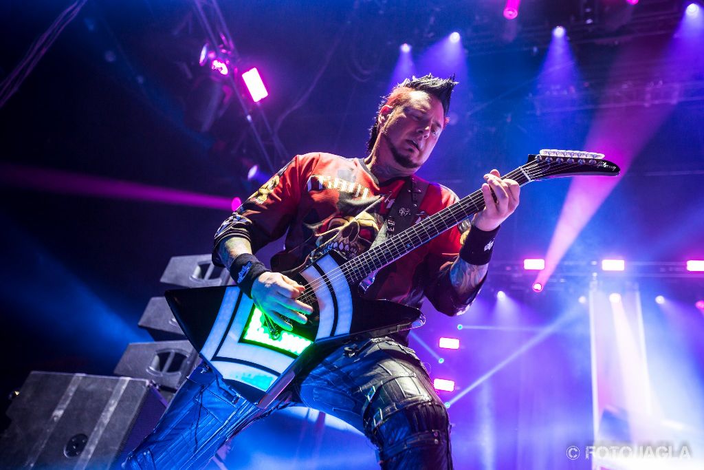 Five Finger Death Punch
Knig-Pilsener Arena in Oberhausen am 24.11.2017