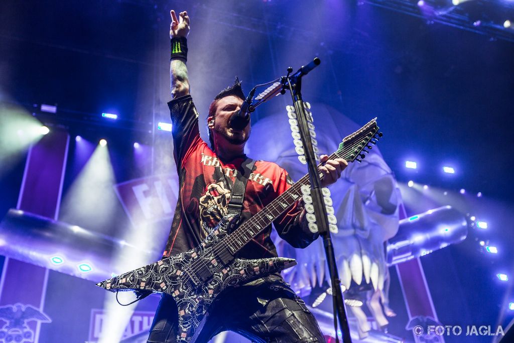 Five Finger Death Punch
Knig-Pilsener Arena in Oberhausen am 24.11.2017