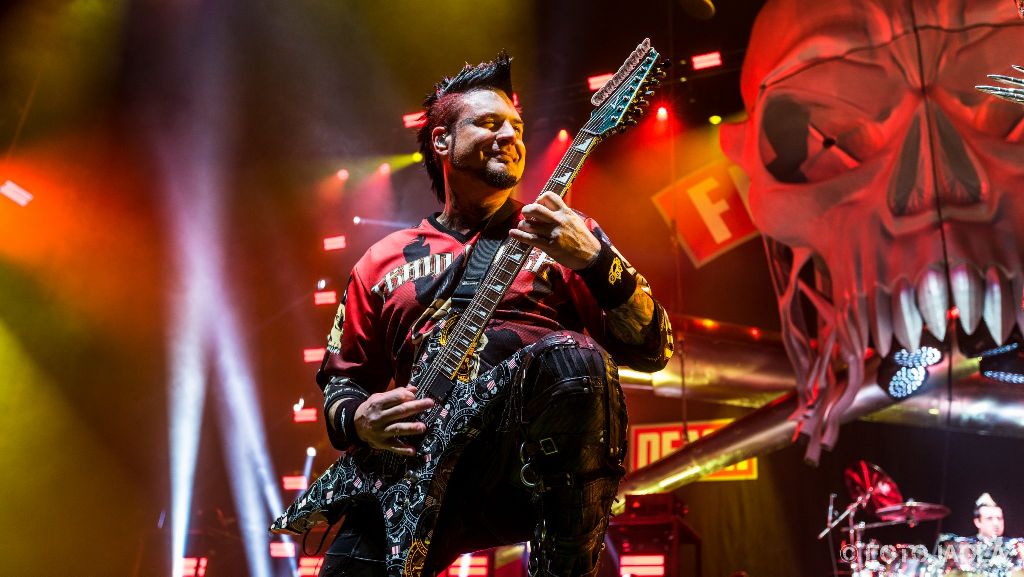 Five Finger Death Punch
Knig-Pilsener Arena in Oberhausen am 24.11.2017