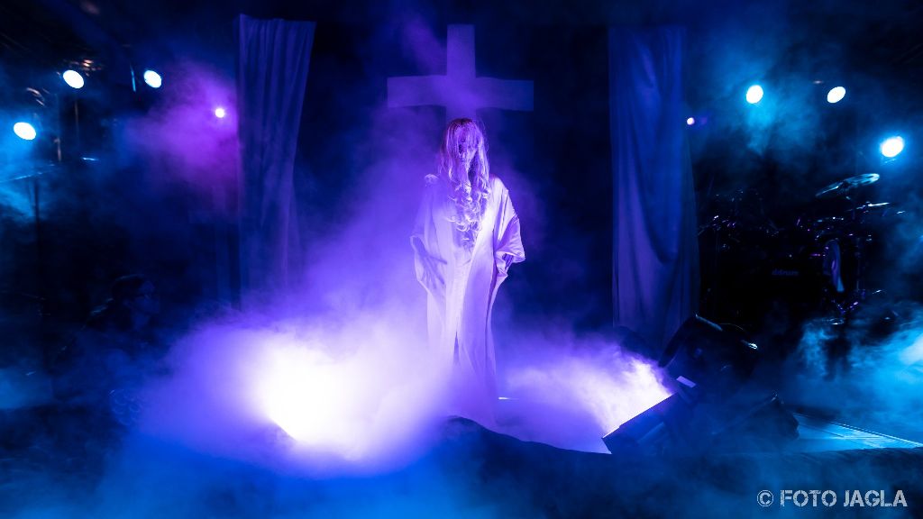 IN THIS MOMENT (Maria Brink)
Ritual Tour
12.06.2018 in Kln, Essigfabrik