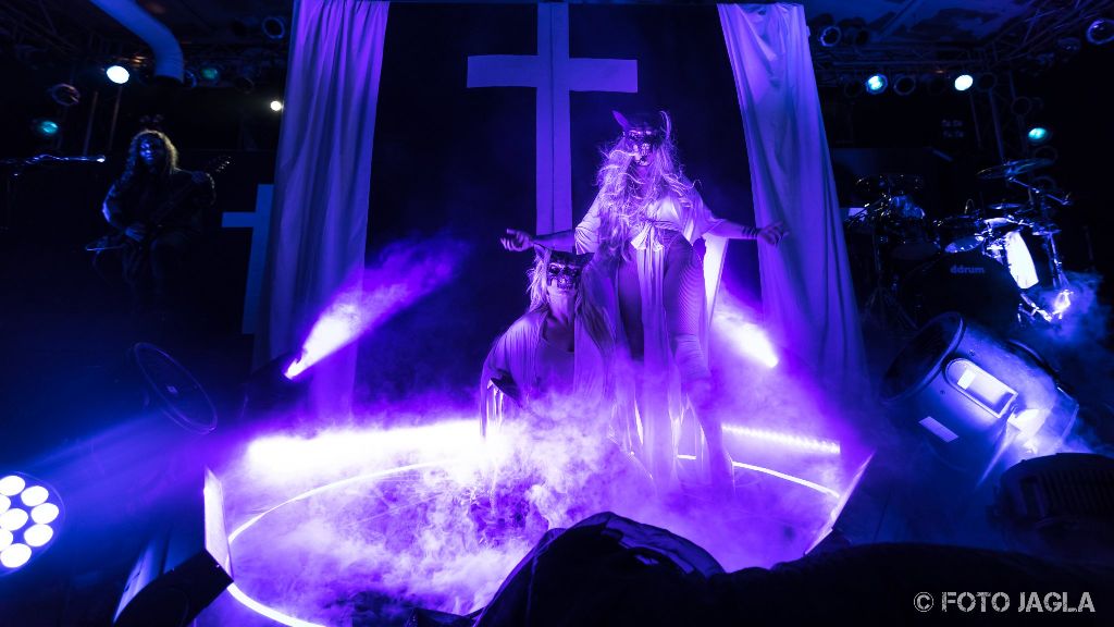 IN THIS MOMENT (Maria Brink)
Ritual Tour
12.06.2018 in Kln, Essigfabrik