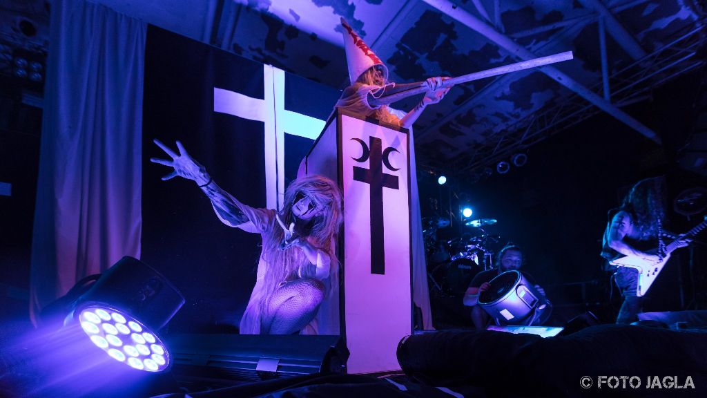 IN THIS MOMENT (Maria Brink)
Ritual Tour
12.06.2018 in Kln, Essigfabrik