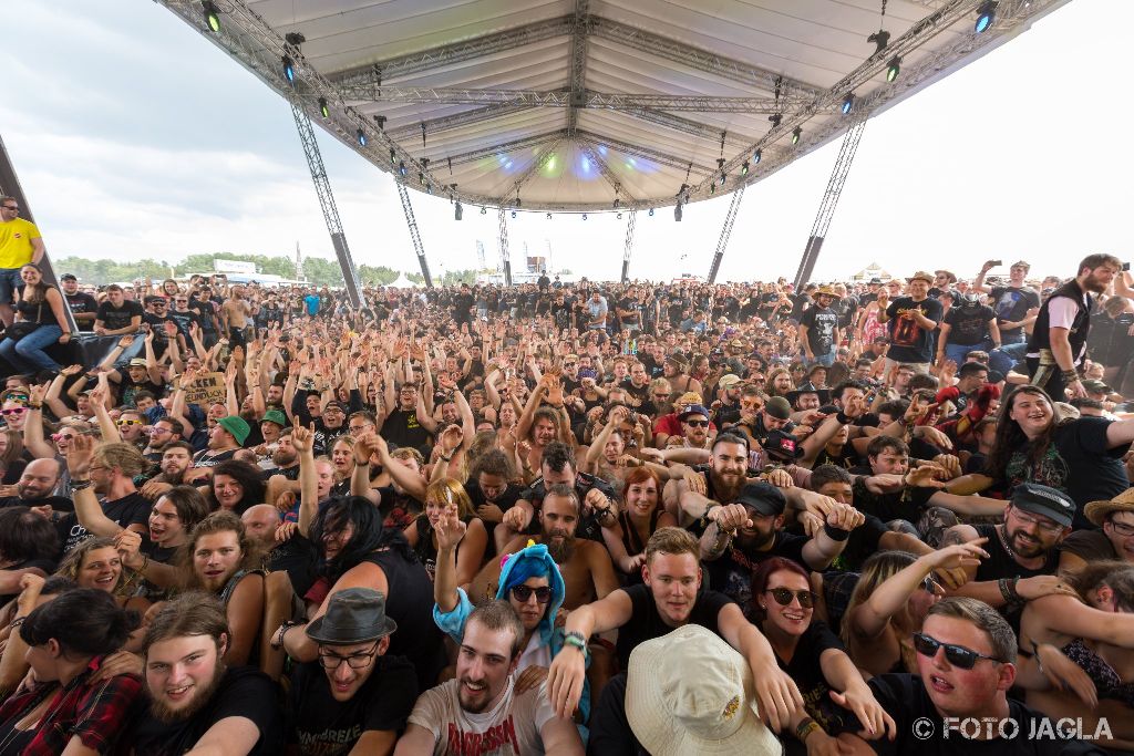 Summer Breeze Open Air 2018 in Dinkelsbhl (SBOA)
Blasmusik Illenschwang erffnen die Camel Stage