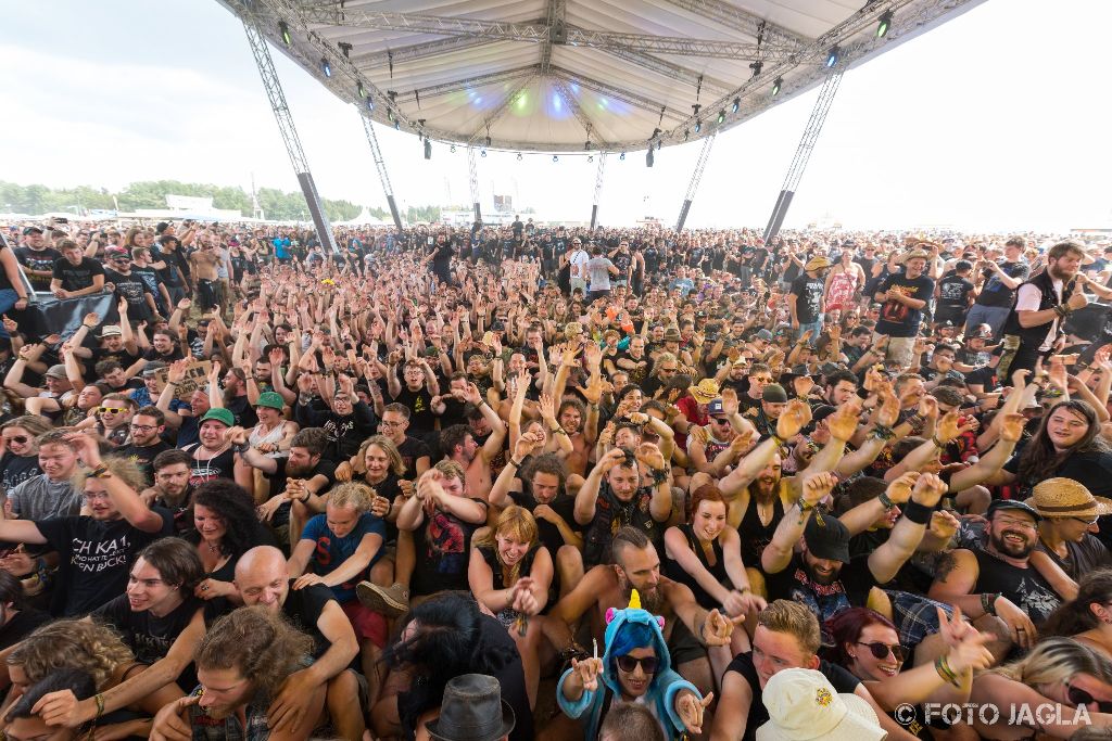 Summer Breeze Open Air 2018 in Dinkelsbhl (SBOA)
Blasmusik Illenschwang erffnen die Camel Stage