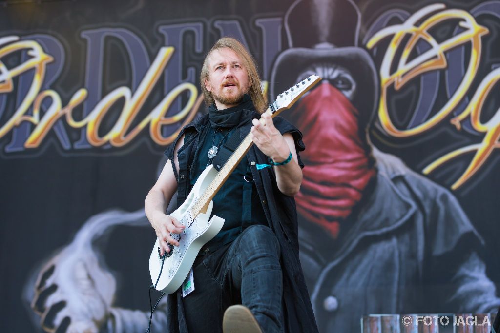 Summer Breeze Open Air 2018 in Dinkelsbhl (SBOA)
Orden Ogan auf der Main Stage
Niels Lffler an der Gitarre