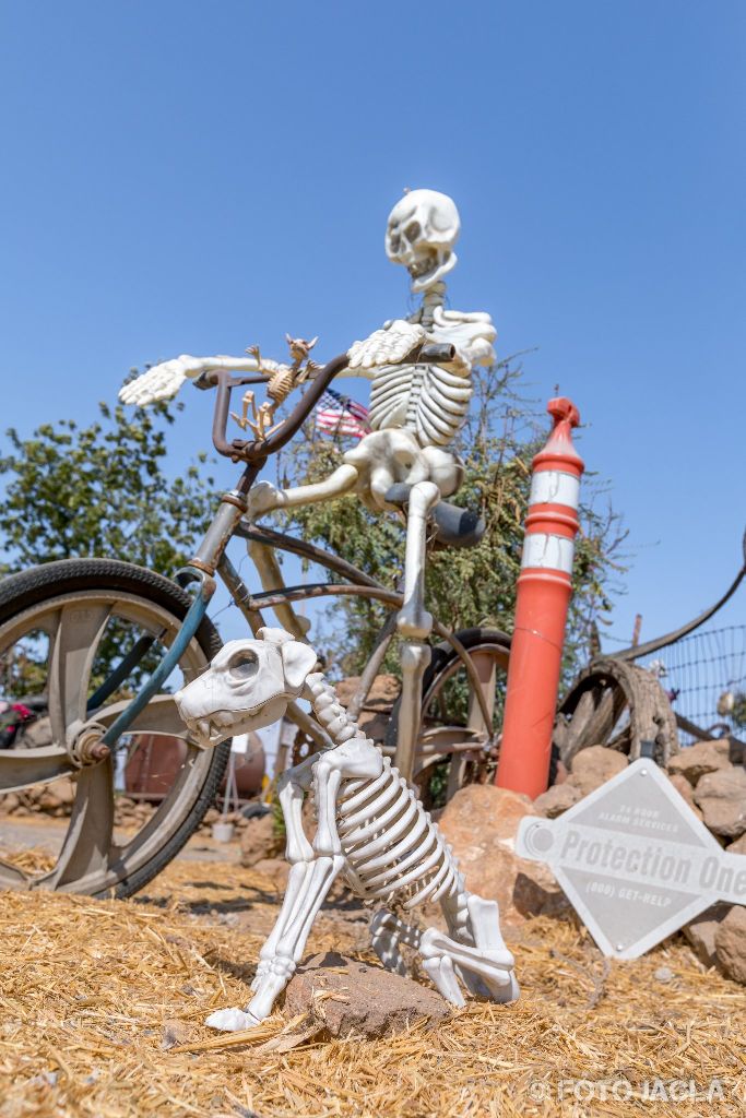Kalifornien - September 2018
Ein postapokalyptischer Wasteland-Schrottplatz auf der Rd 124
Visalia, N Dinuba Blvd