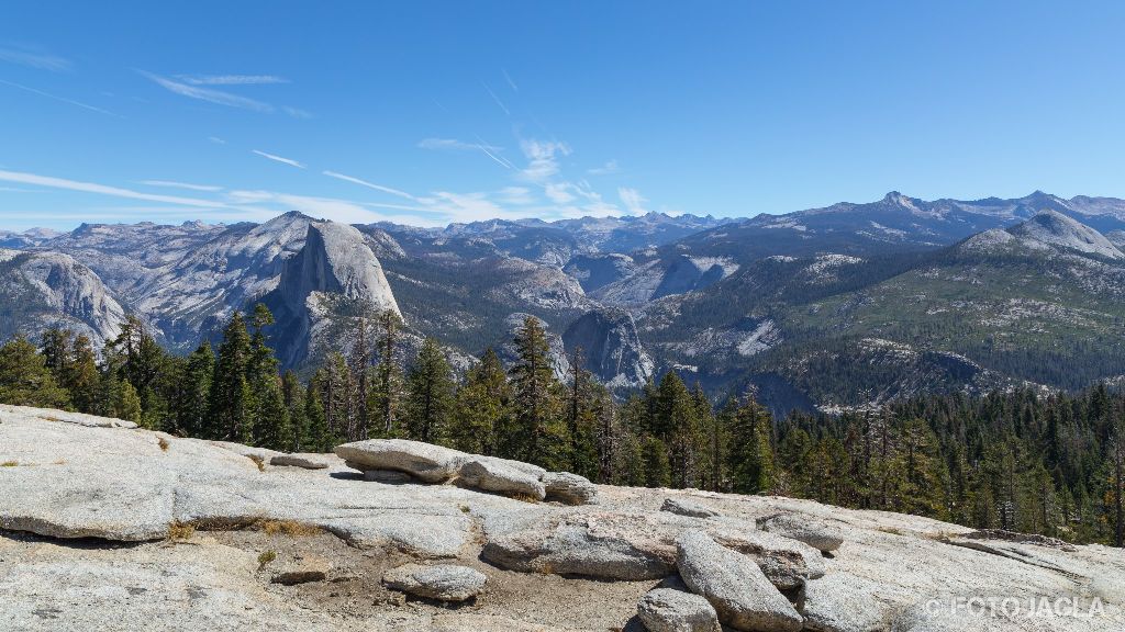 Kalifornien - September 2018
Ausblick vom Sentinel Dome
Yosemite National Park - Yosemite Valley, Mariposa Country